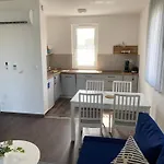 Vitorlás Apartman *