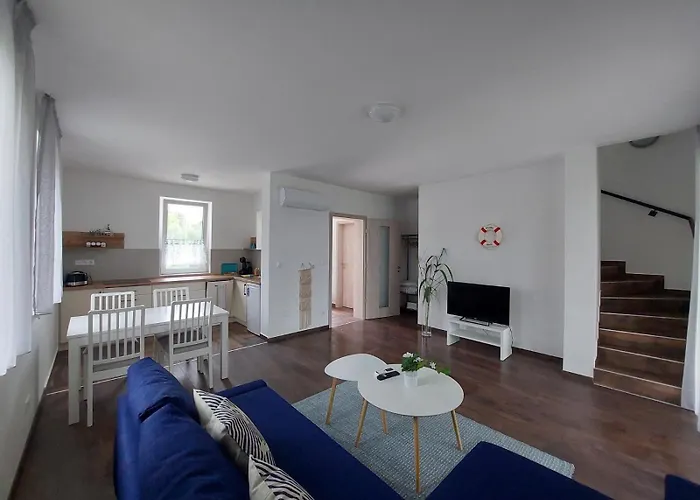 Vitorlás Apartman *